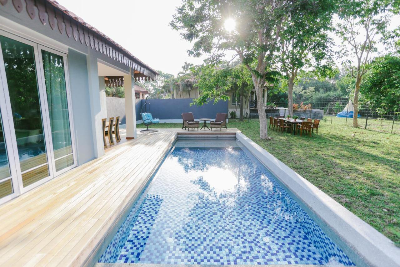 Royale Riviera Resort Private Pool Villas Pantai Cenang  Eksteriør billede