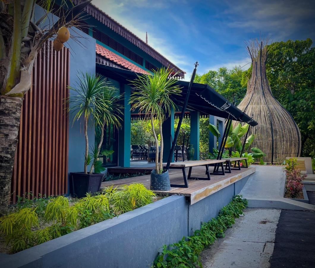 Royale Riviera Resort Private Pool Villas Pantai Cenang  Eksteriør billede