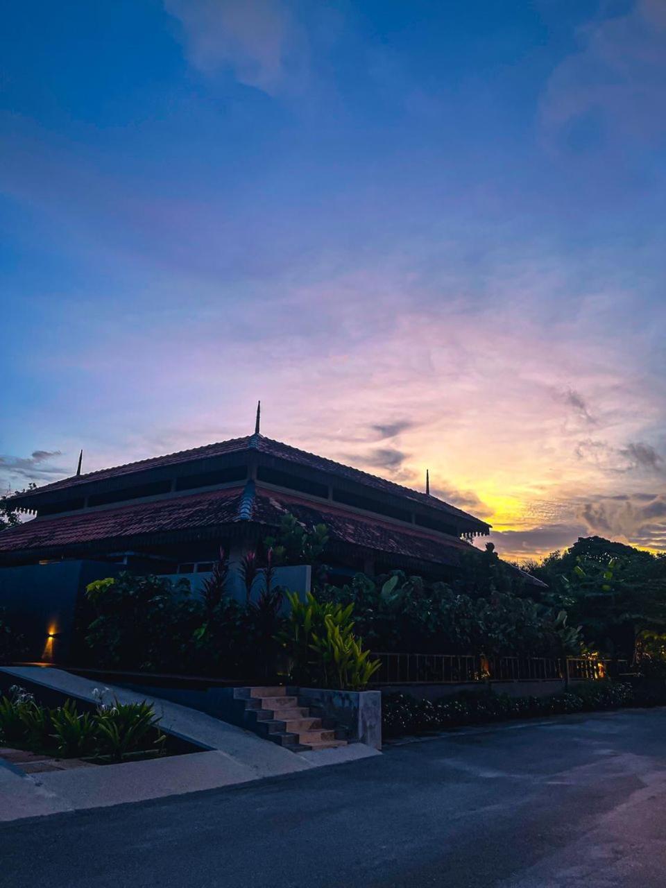 Royale Riviera Resort Private Pool Villas Pantai Cenang  Eksteriør billede